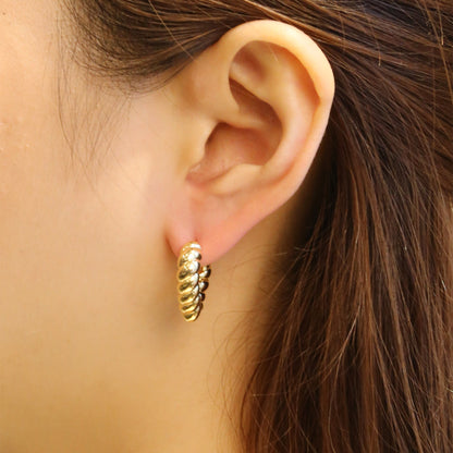 14K Gold Dipped Twisted Heart Huggie Earring SJE310618 (6PC)